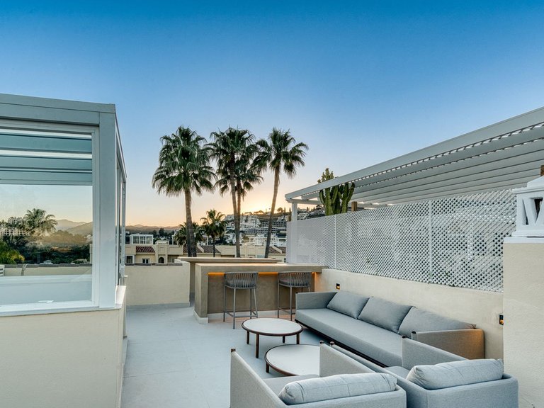 Villa for Sale in La Quinta, Malaga 35