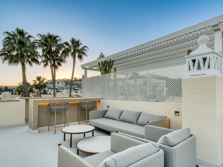 Villa for Sale in La Quinta, Malaga 36