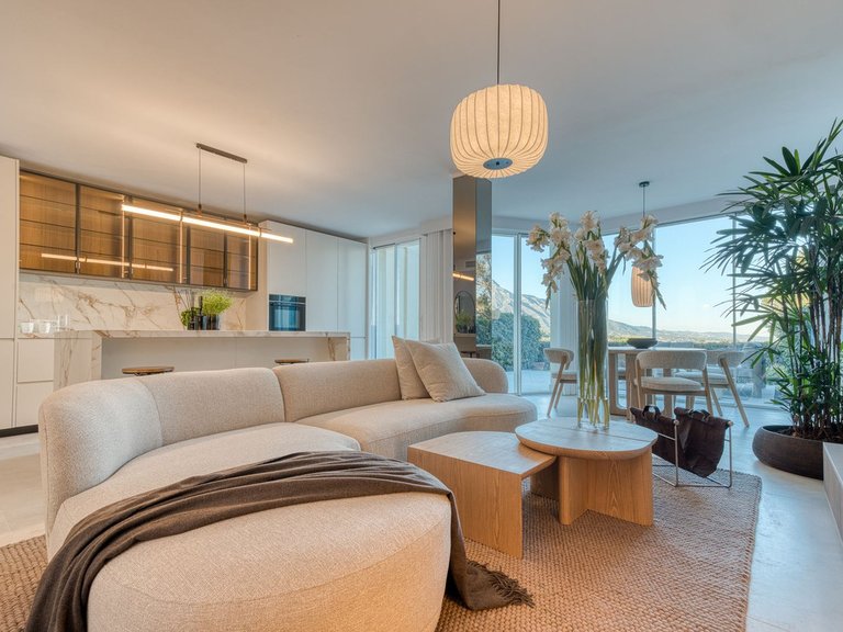 Villa for Sale in La Quinta, Malaga 9