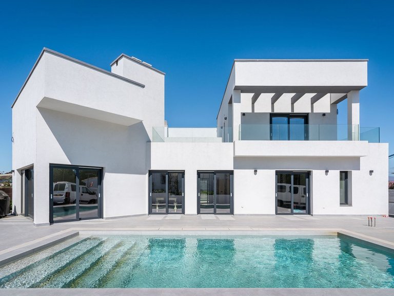 Villa for Sale in Estepona, Malaga 1