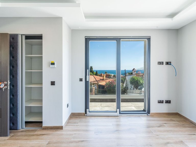 Villa for Sale in Estepona, Malaga 14