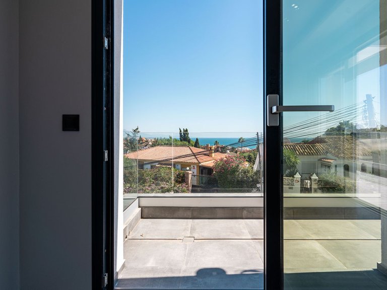 Villa for Sale in Estepona, Malaga 17