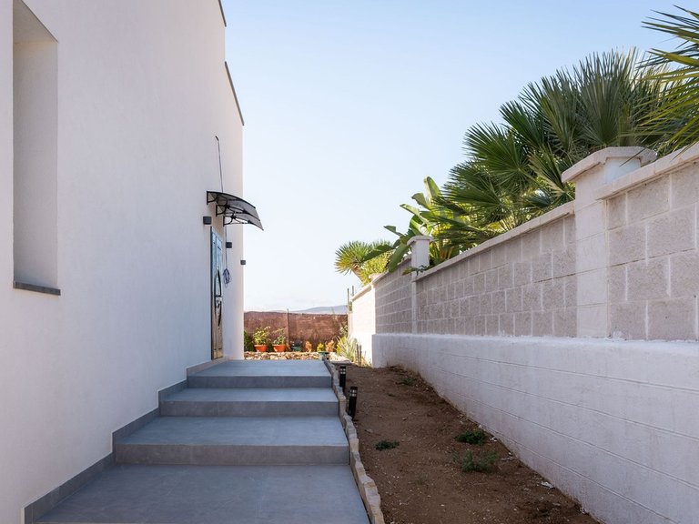 Villa for Sale in Estepona, Malaga 35