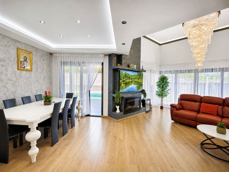Villa for Sale in Estepona, Malaga 5