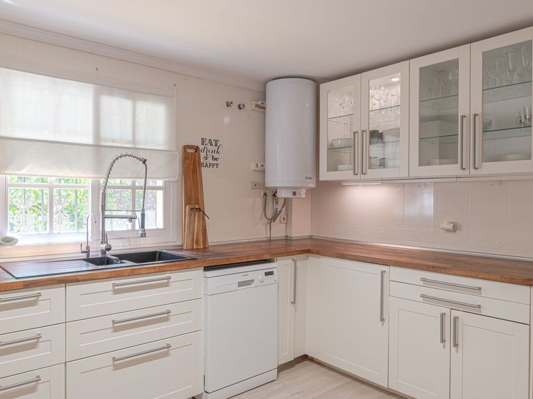 Villa for Sale in Alhaurín De La Torre, Malaga 4