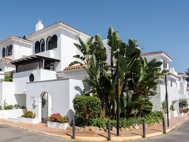 Villa for Sale in Costalita, Malaga 4