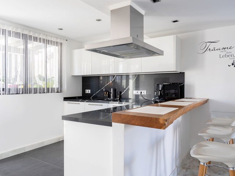Villa for Sale in Costalita, Malaga 9