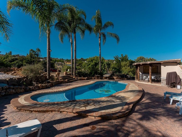 Villa for Sale in Coín, Malaga 18