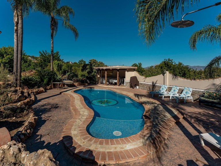 Villa for Sale in Coín, Malaga 2
