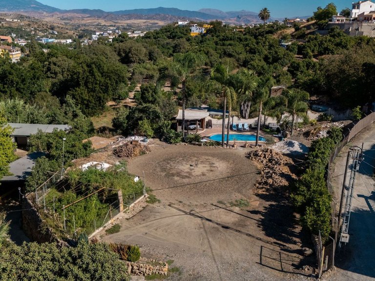 Villa for Sale in Coín, Malaga 35