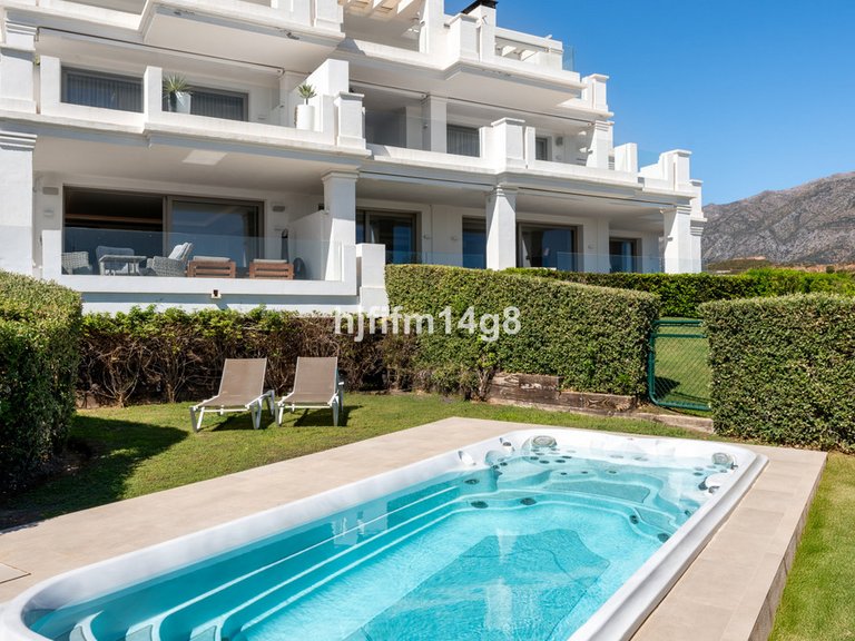 Apartment for Sale in Nueva Andalucía, Malaga 1