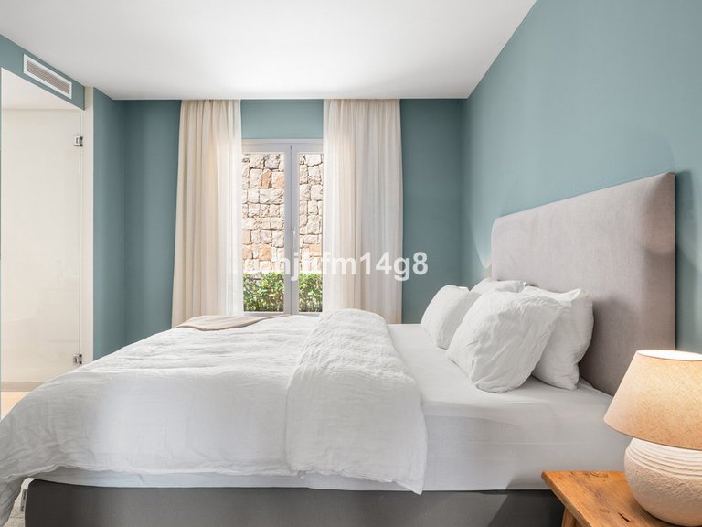 Apartment for Sale in Nueva Andalucía, Malaga 15