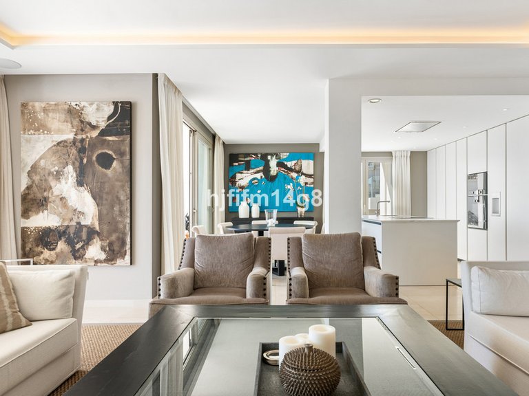 Apartment for Sale in Nueva Andalucía, Malaga 16