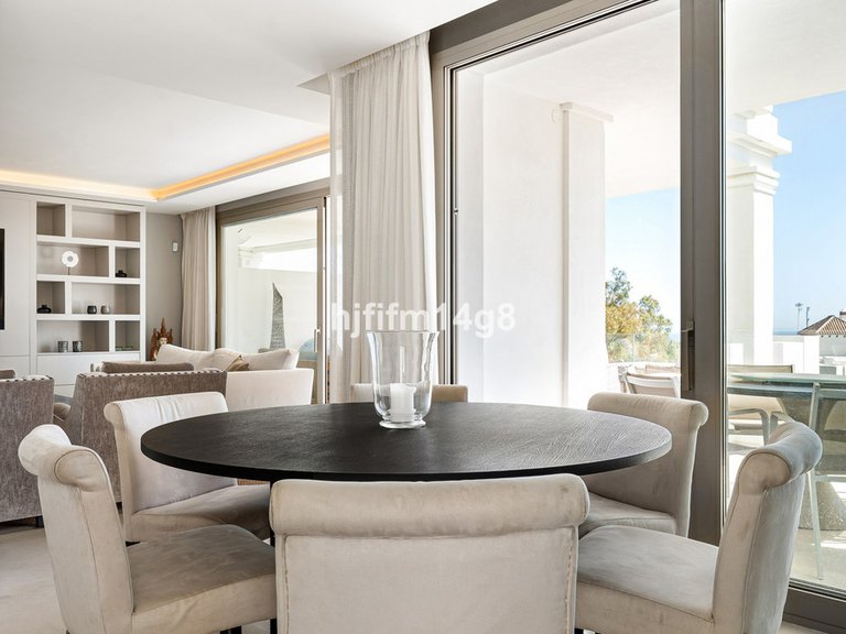 Apartment for Sale in Nueva Andalucía, Malaga 18