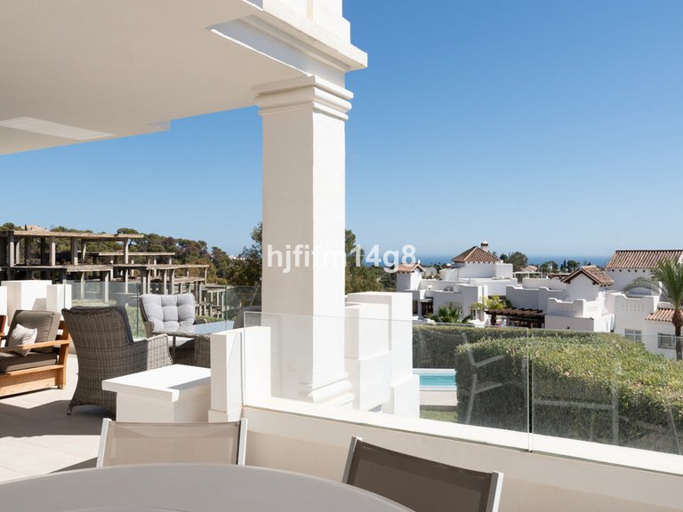 Apartment for Sale in Nueva Andalucía, Malaga 21