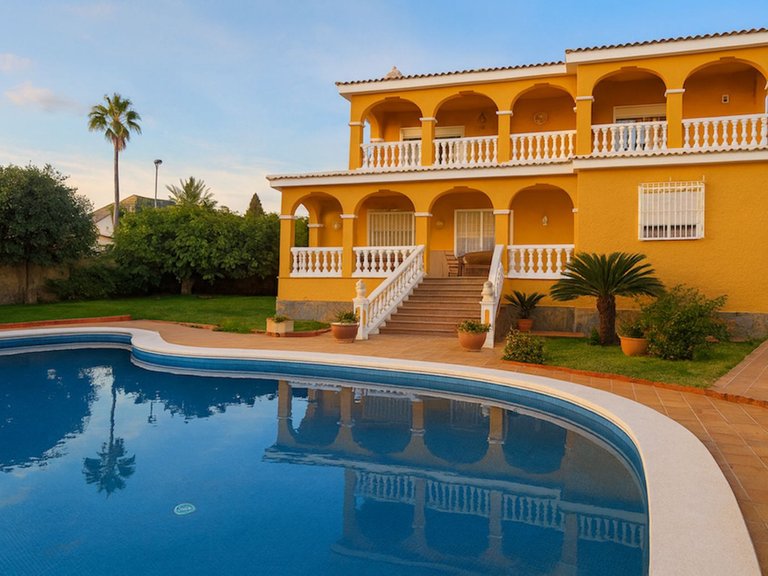 Villa for Sale in Torremolinos, Malaga 3