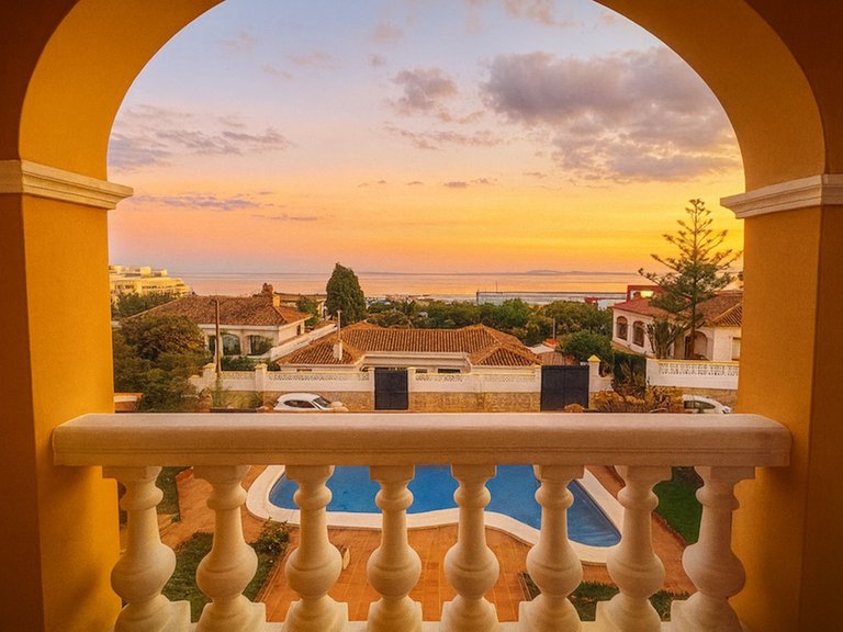 Villa for Sale in Torremolinos, Malaga 4