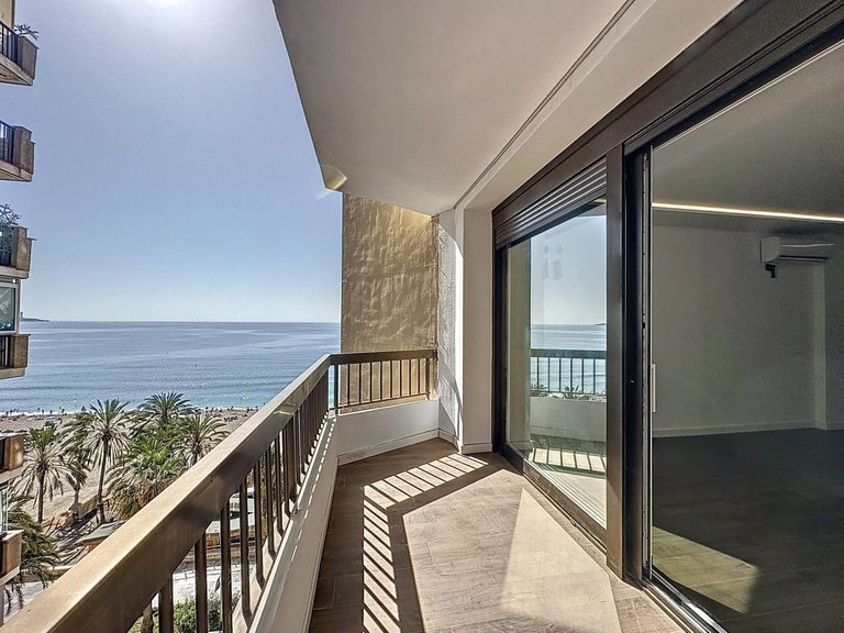 Apartment for Sale in Malagueta, Malaga 1