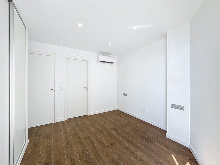 Apartment for Sale in Malagueta, Malaga 10