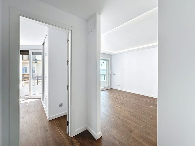 Apartment for Sale in Malagueta, Malaga 11