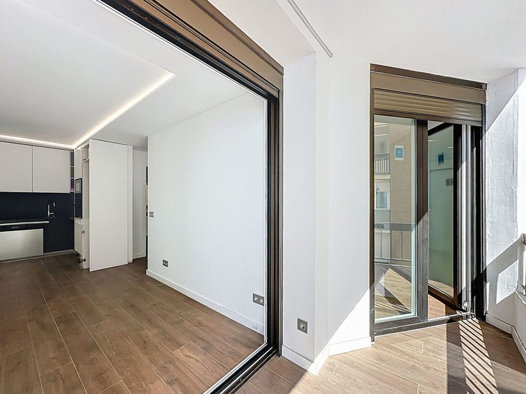 Apartment for Sale in Malagueta, Malaga 18