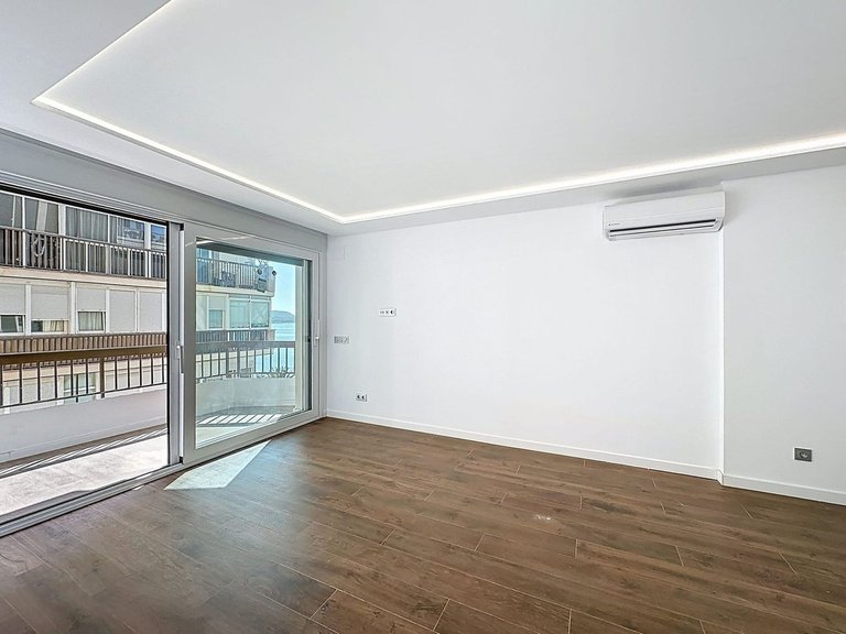 Apartment for Sale in Malagueta, Malaga 3