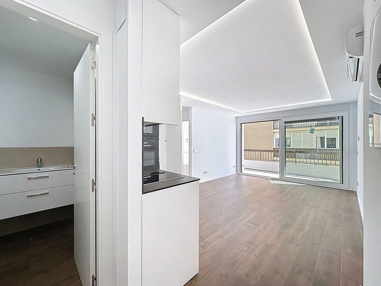 Apartment for Sale in Malagueta, Malaga 8