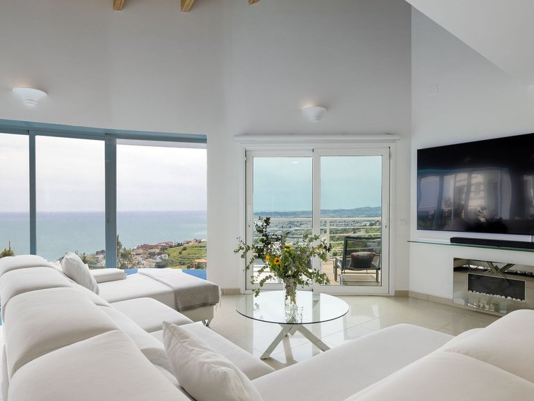 Villa for Sale in Benalmadena Costa, Malaga 13