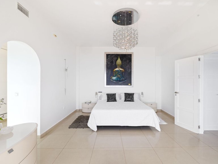 Villa for Sale in Benalmadena Costa, Malaga 25