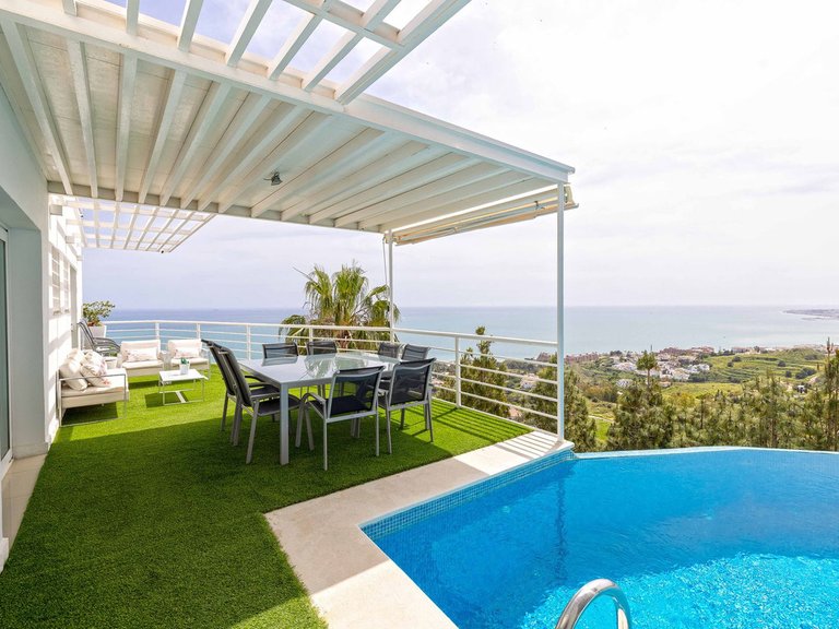 Villa for Sale in Benalmadena Costa, Malaga 37