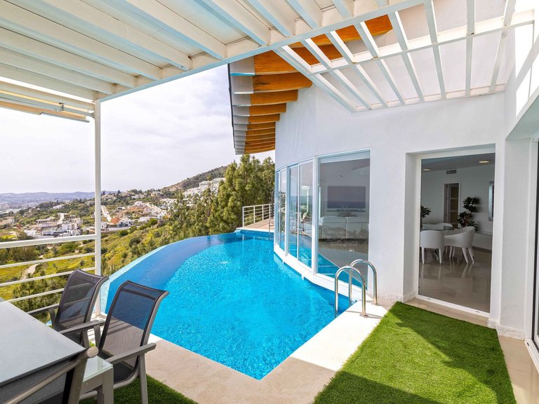 Villa for Sale in Benalmadena Costa, Malaga 43