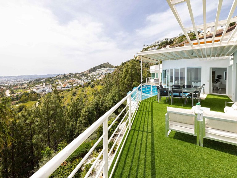 Villa for Sale in Benalmadena Costa, Malaga 48