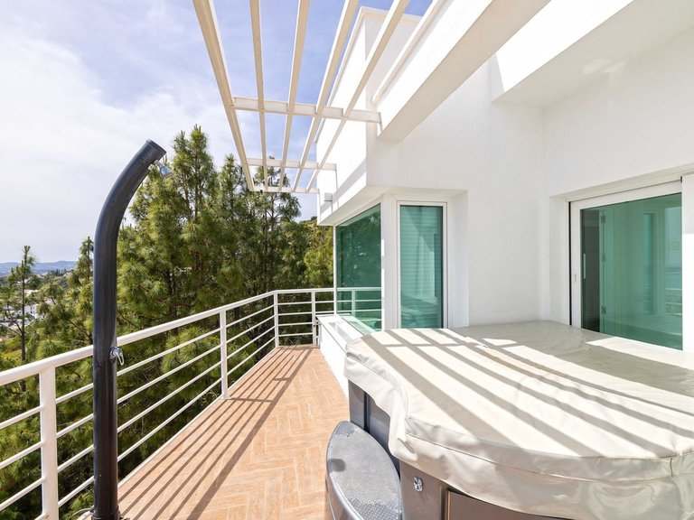 Villa for Sale in Benalmadena Costa, Malaga 50