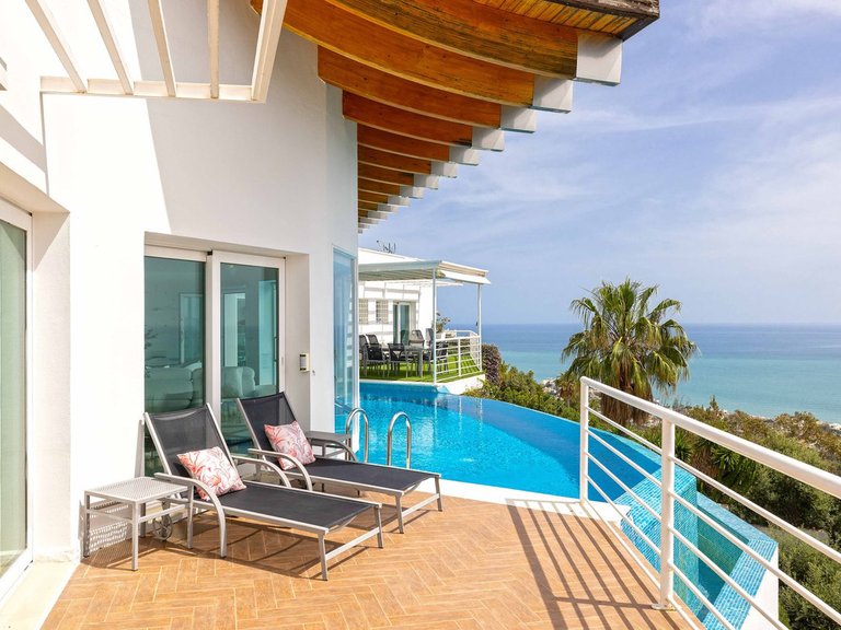 Villa for Sale in Benalmadena Costa, Malaga 53