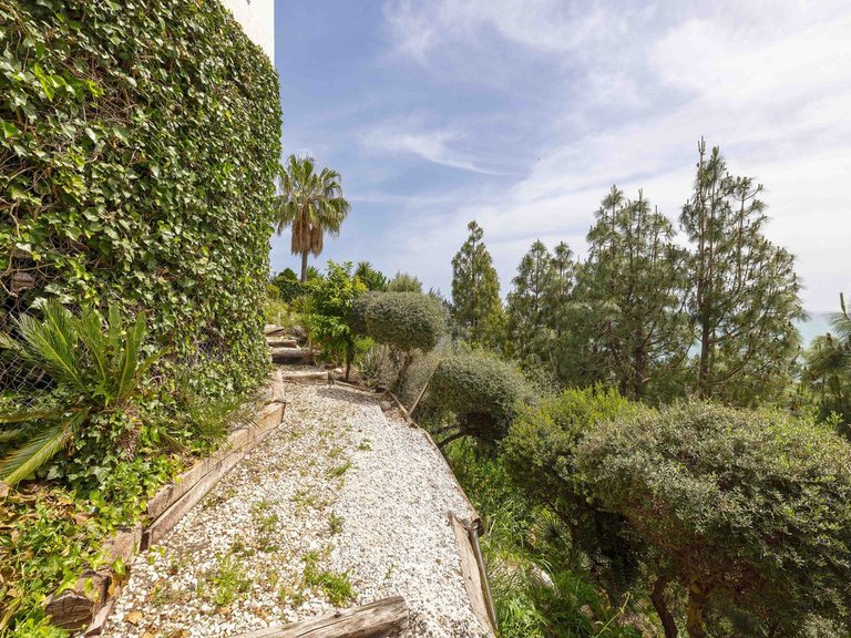 Villa for Sale in Benalmadena Costa, Malaga 60