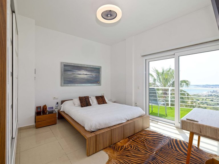 Villa for Sale in Benalmadena Costa, Malaga 81