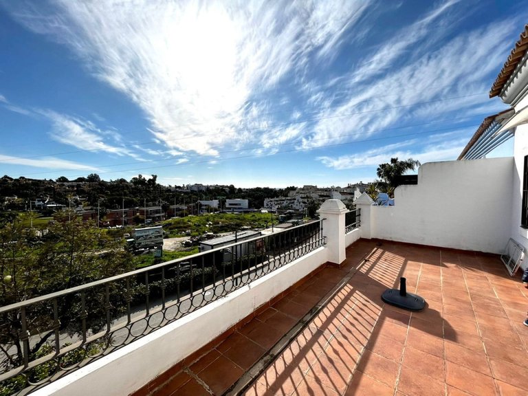 Villa for Sale in Estepona, Malaga 2