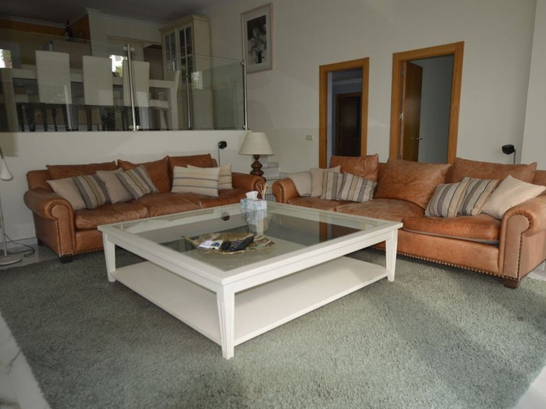 Villa for Sale in Estepona, Malaga 3