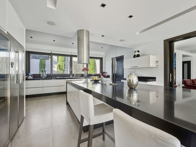 Villa for Sale in Guadalmina Baja, Malaga 22