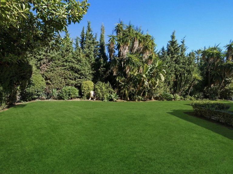 Villa for Sale in Guadalmina Baja, Malaga 29