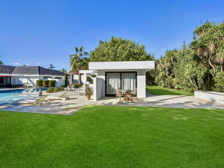 Villa for Sale in Guadalmina Baja, Malaga 30