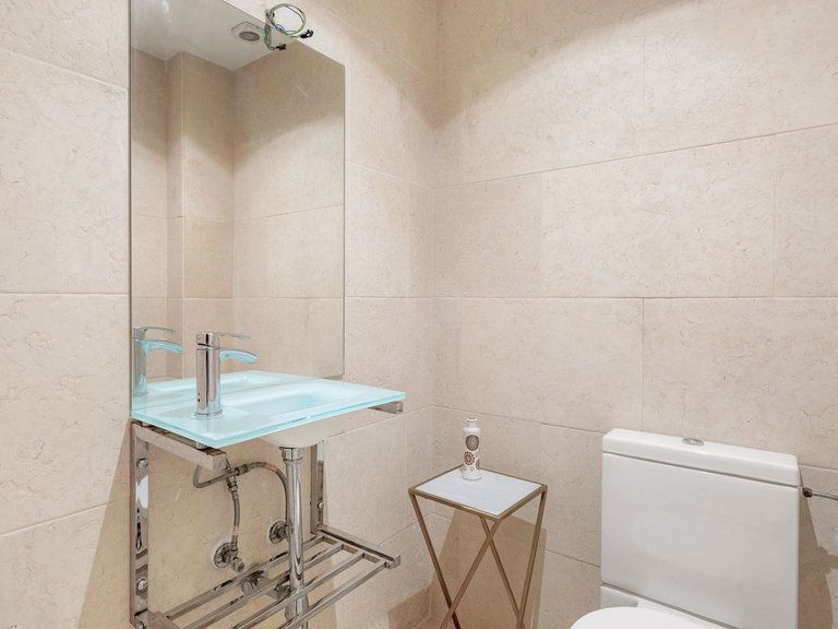 Apartment for Sale in Nueva Andalucía, Malaga 8