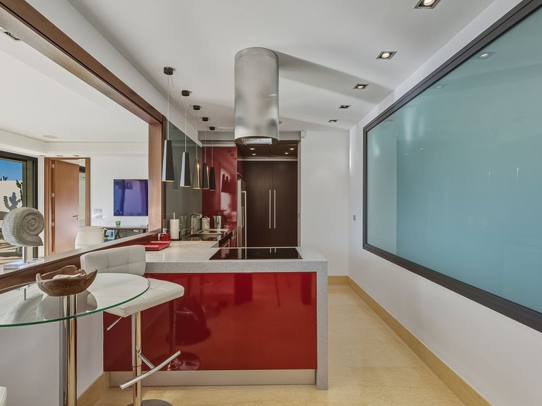 Apartment for Sale in Nueva Andalucía, Malaga 10