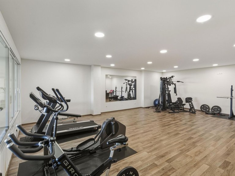Apartment for Sale in Nueva Andalucía, Malaga 12
