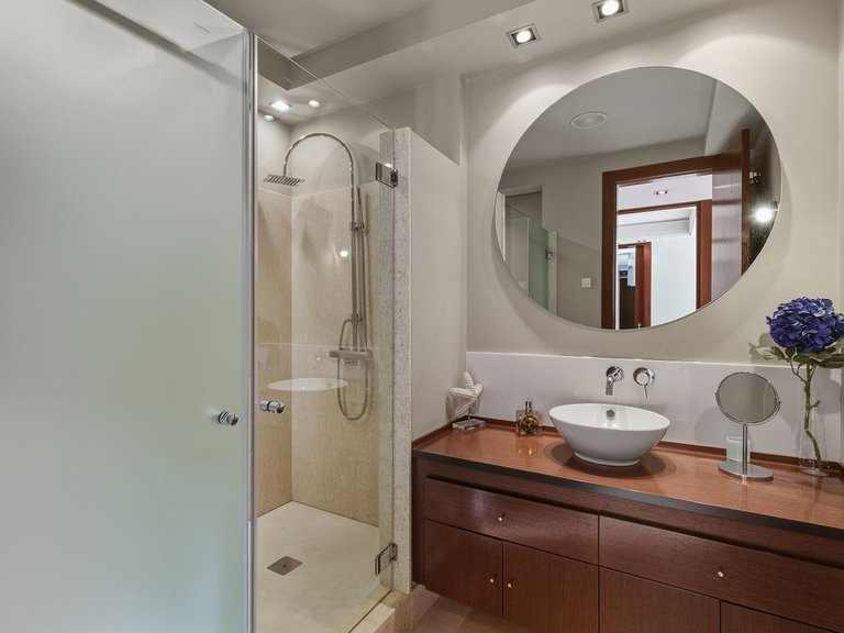 Apartment for Sale in Nueva Andalucía, Malaga 9