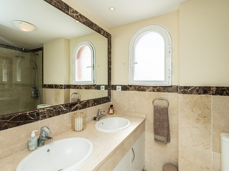 Apartment for Sale in Marbella, Malaga 9