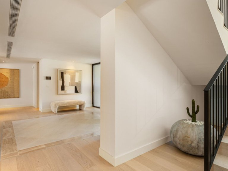 Villa for Sale in Nueva Andalucía, Malaga 14