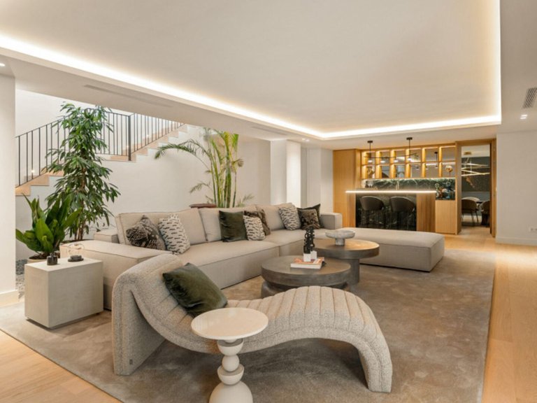 Villa for Sale in Nueva Andalucía, Malaga 20