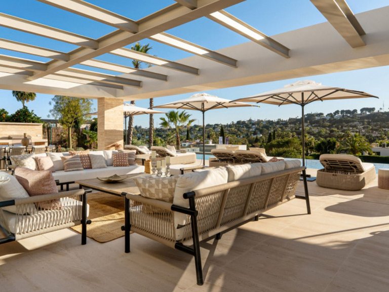 Villa for Sale in Nueva Andalucía, Malaga 30