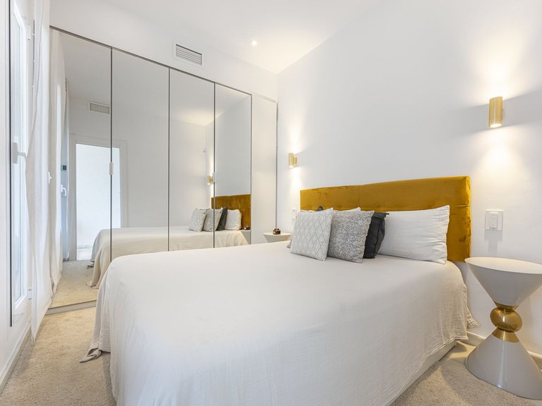 Apartment for Sale in Puerto Banús, Malaga 13
